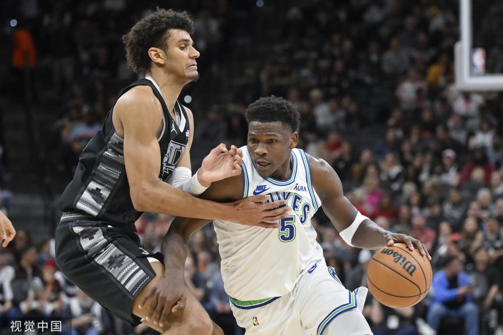 的两大巨头 的两大巨头