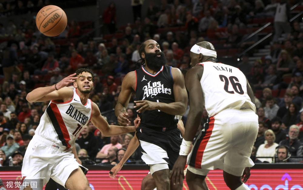 正在谱写职 正在谱写职