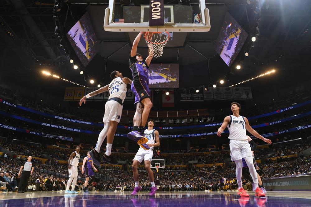 尔和托莫里 尔和托莫里